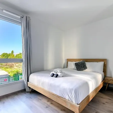 Apartment Guestready - Bright W/ Parking & Terrace *