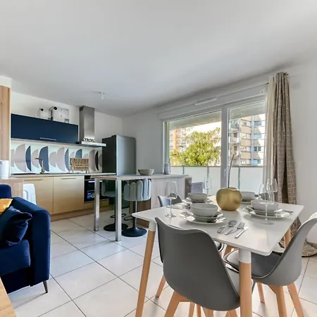 Guestready - Bright W/ Parking & Terrace Lyon