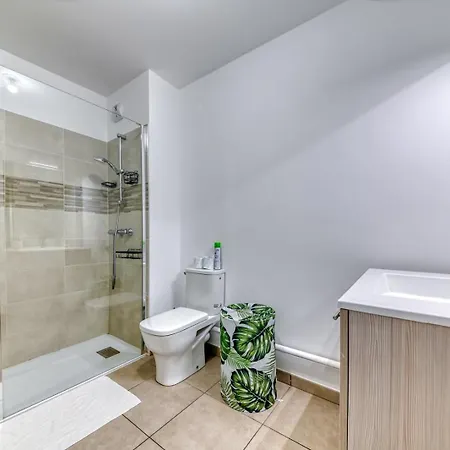 Guestready - Bright W/ Parking & Terrace Apartment *